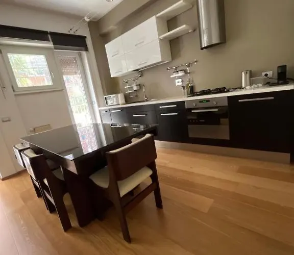 Acquedotti Contemporary Flat *