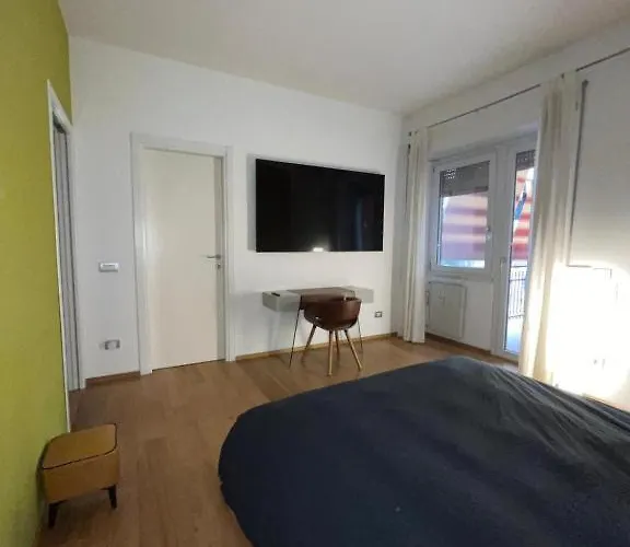Appartement Acquedotti Contemporary Flat *